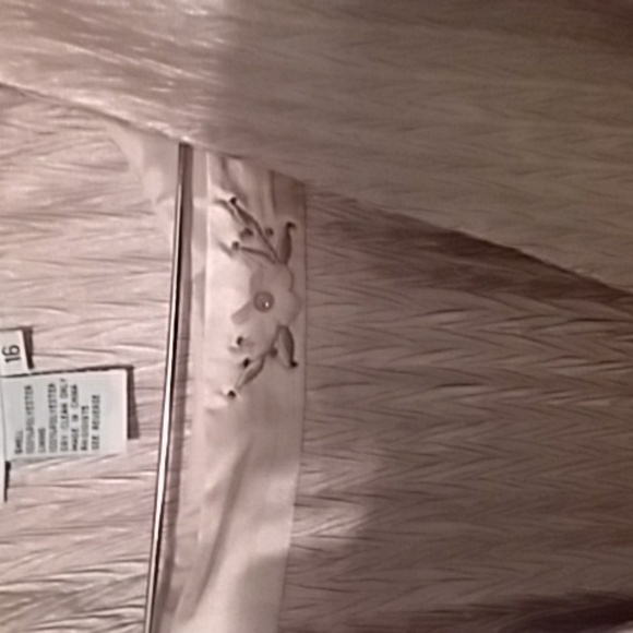 GML Women 2 pc Suit - Picture 4 of 5